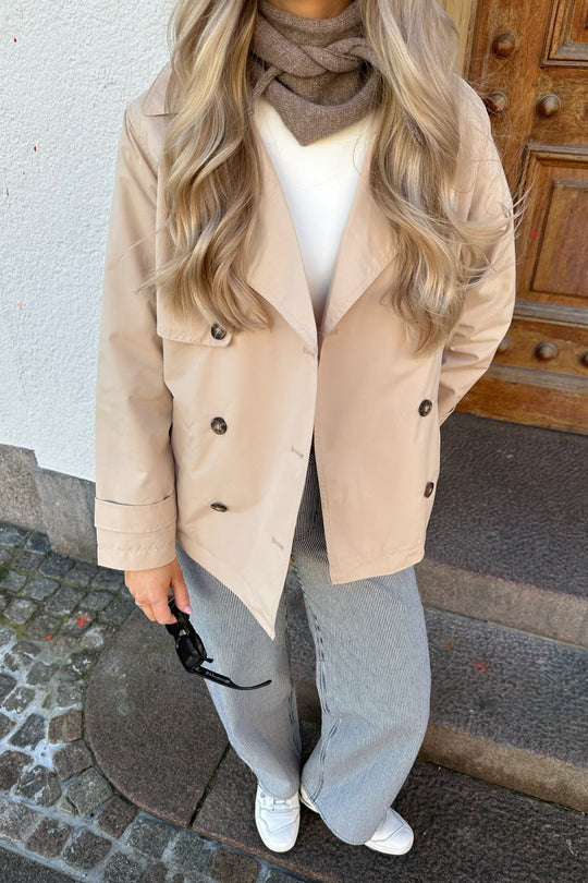 Lammfell-Jacke für Frauen mit lockerem Schnitt